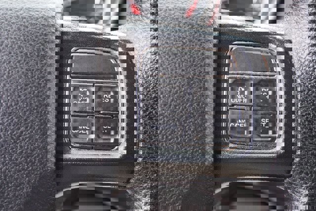 Used 2019 Dodge Journey SE image 25