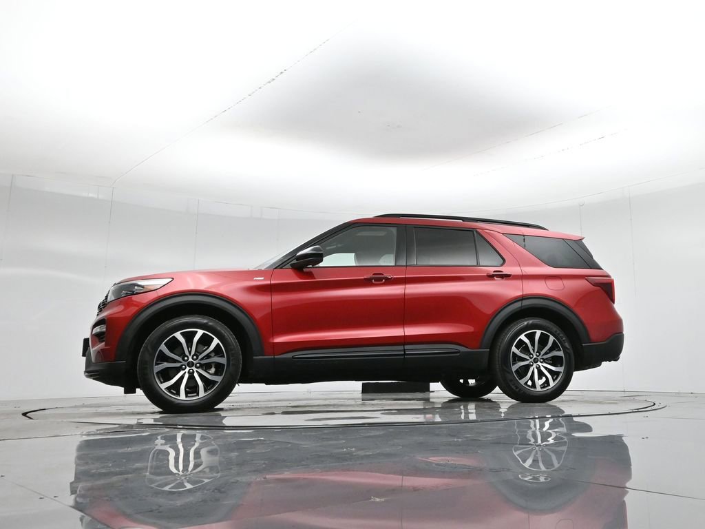 Certified 2022 Ford Explorer ST-Line w/ Class IV Trailer Tow Package image 56
