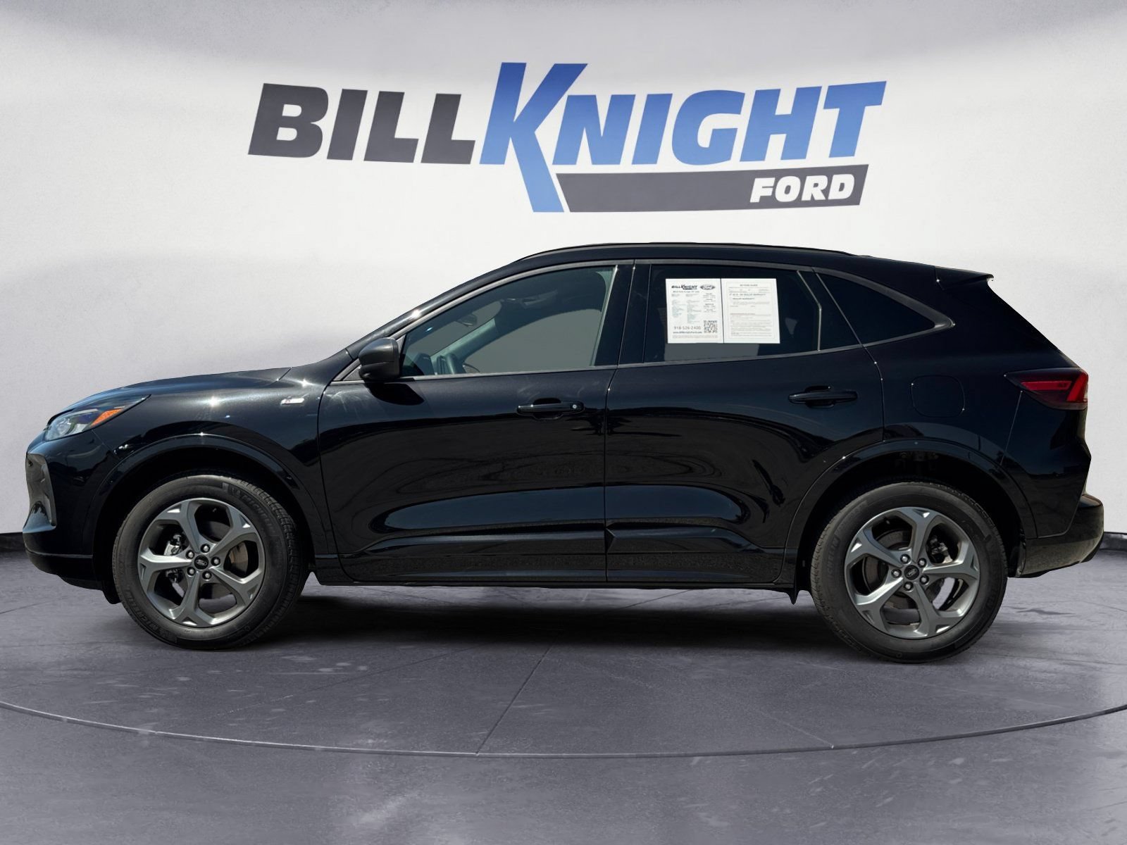 Certified 2024 Ford Escape ST-Line w/ Tech Pack #1 AWD/4WD image 2