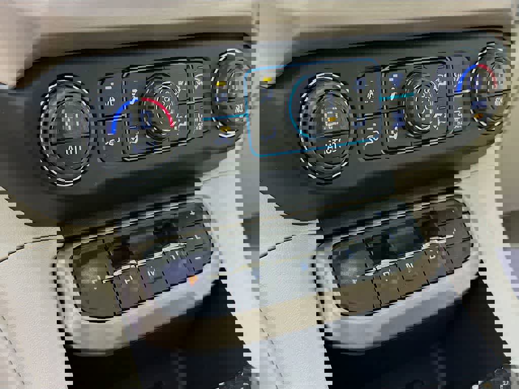 Used 2020 GMC Acadia Denali w/ Technology Package image 18