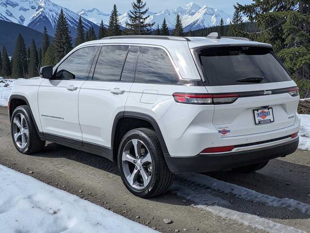 Used 2025 Jeep Grand Cherokee Limited w/ Luxury Tech Group II image 5