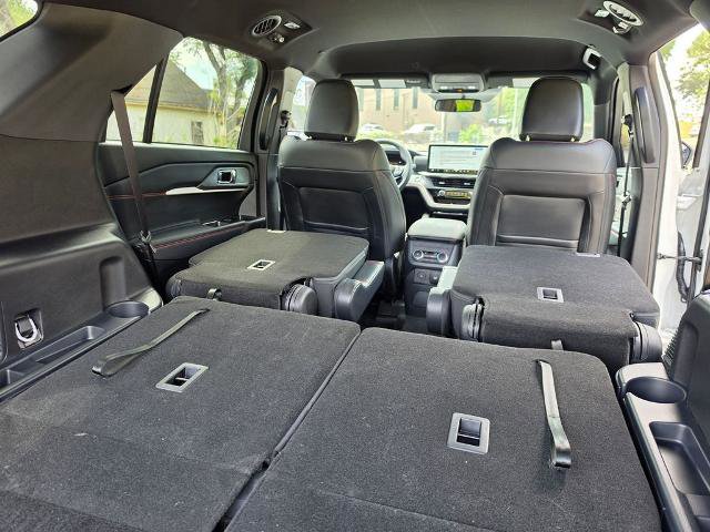 Certified 2025 Ford Explorer ST-Line w/ Premium Package RWD image 35