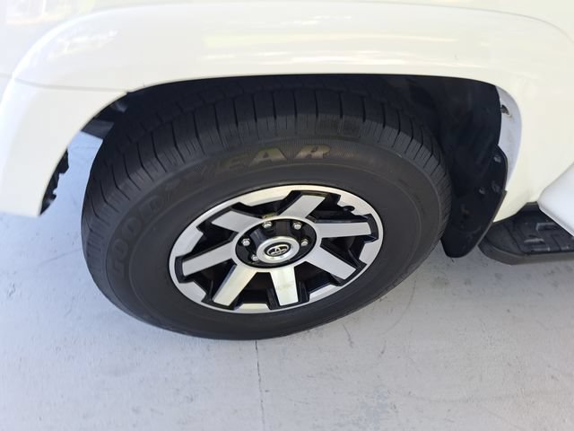 Used 2021 Toyota 4Runner TRD Off-Road Premium AWD/4WD image 28
