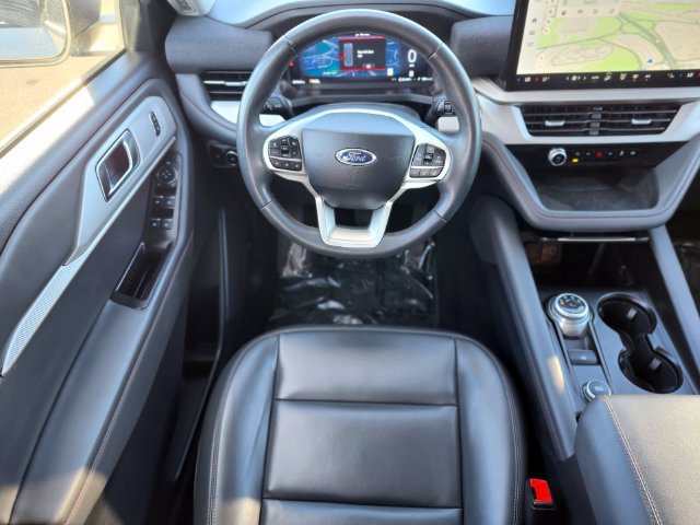 Certified 2025 Ford Explorer Active w/ Active Comfort Package AWD/4WD image 13