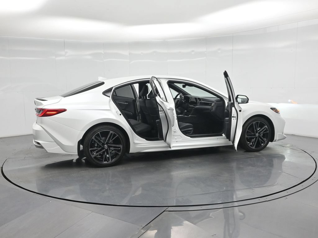 Used 2026 Toyota Camry XSE FWD image 3