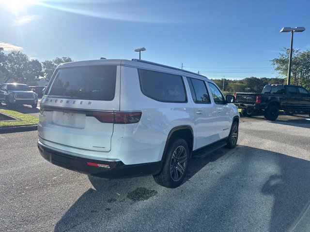 Used 2024 Jeep Wagoneer L Series II w/ Flexible Seating Group RWD image 7