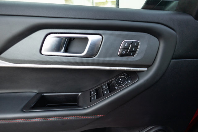 Certified 2025 Ford Explorer ST-Line w/ Premium Package image 18