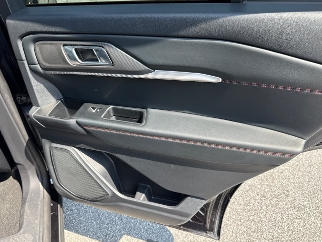 Certified 2025 Ford Explorer ST-Line AWD/4WD image 18