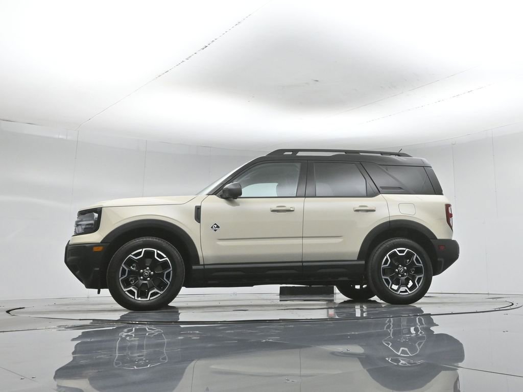 Certified 2025 Ford Bronco Sport Outer Banks w/ Outer Banks Tech Package+ AWD/4WD image 54