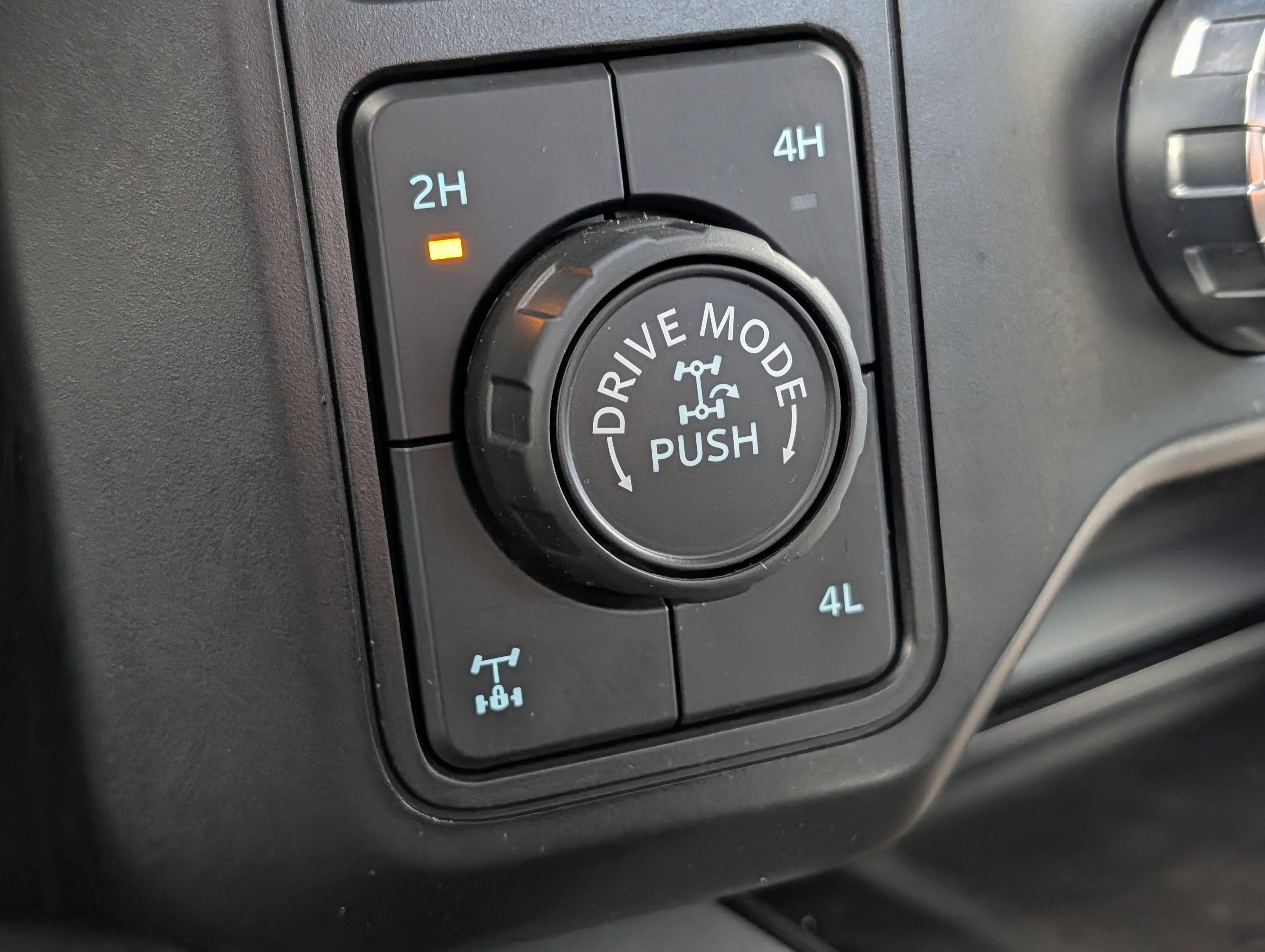 Certified 2024 Ford F350 Lariat w/ Lariat Ultimate Package image 32