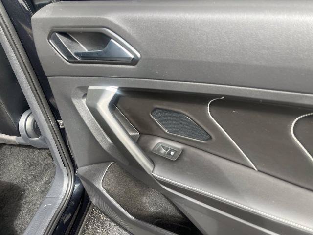 Used 2024 Volkswagen Tiguan SE R-Line AWD/4WD image 12