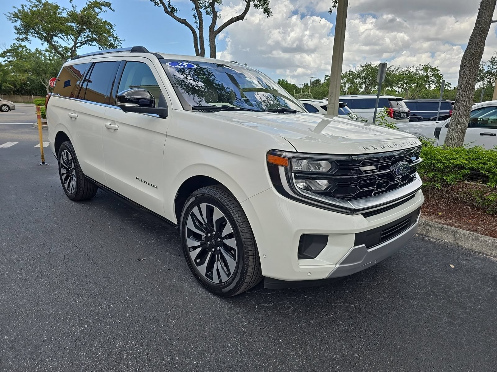 Certified 2025 Ford Expedition Platinum w/ Driver's Package