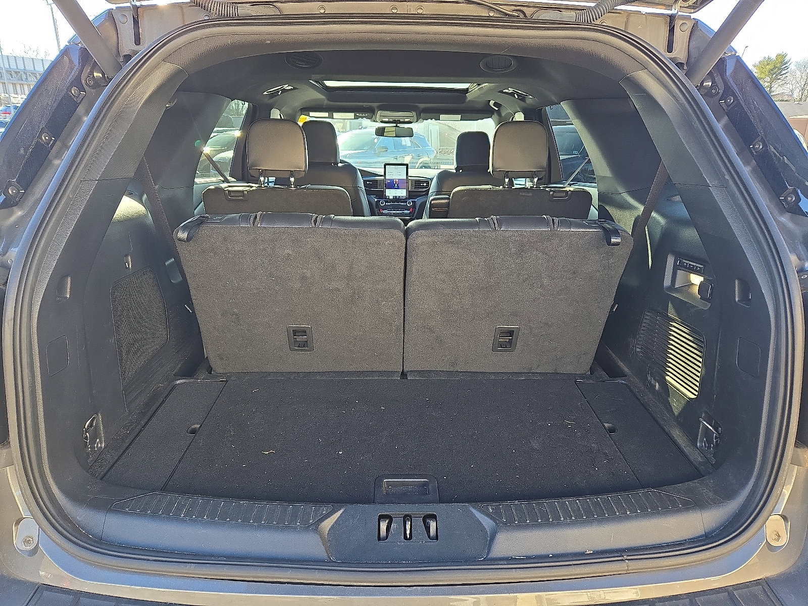 Certified 2022 Ford Explorer ST w/ Equipment Group 401A image 28