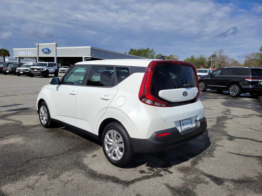 Used 2020 Kia Soul LX image 3