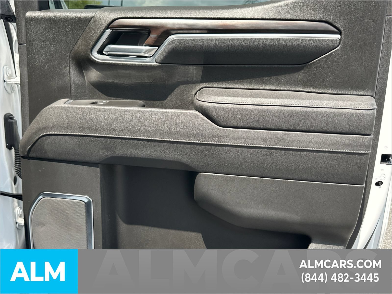 Used 2025 GMC Sierra 1500 SLT RWD image 18