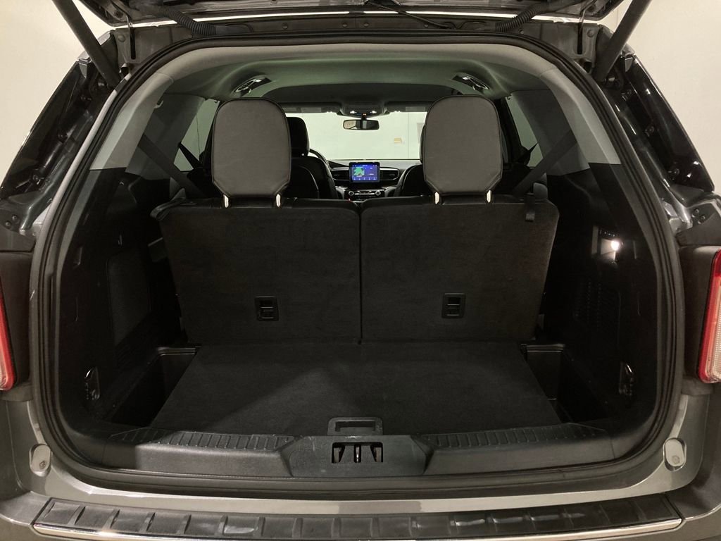 Certified 2023 Ford Explorer Limited w/ Equipment Group 301A image 9