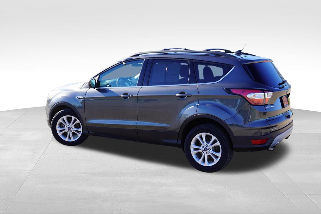 Certified 2018 Ford Escape SE w/ SE Sync 3 Package AWD/4WD image 8