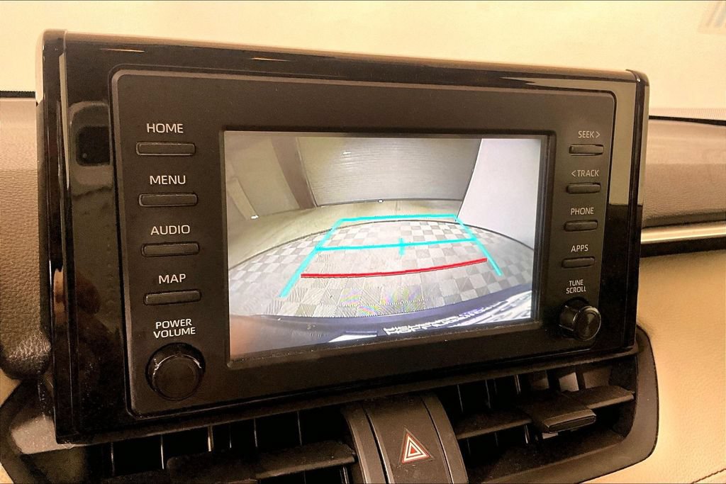 Used 2019 Toyota RAV4 XLE FWD image 17
