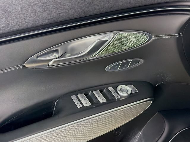 Used 2022 Genesis GV70 3.5T Sport AWD/4WD image 21