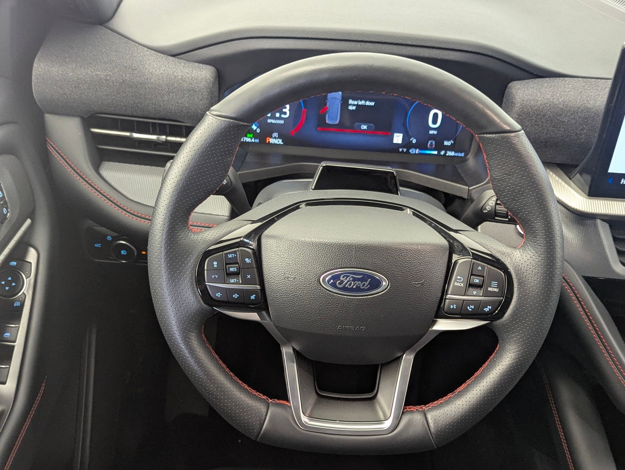 Certified 2025 Ford Explorer ST-Line w/ ST-Line Street Pack image 15