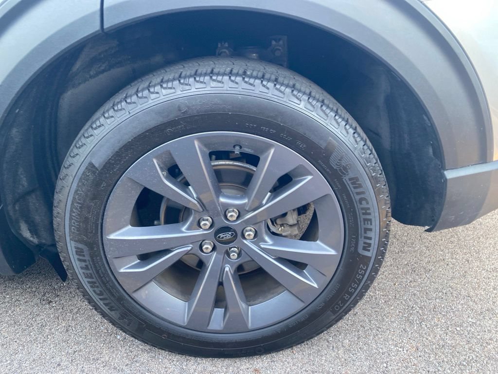 Certified 2023 Ford Explorer XLT w/ Equipment Group 202A AWD/4WD image 13
