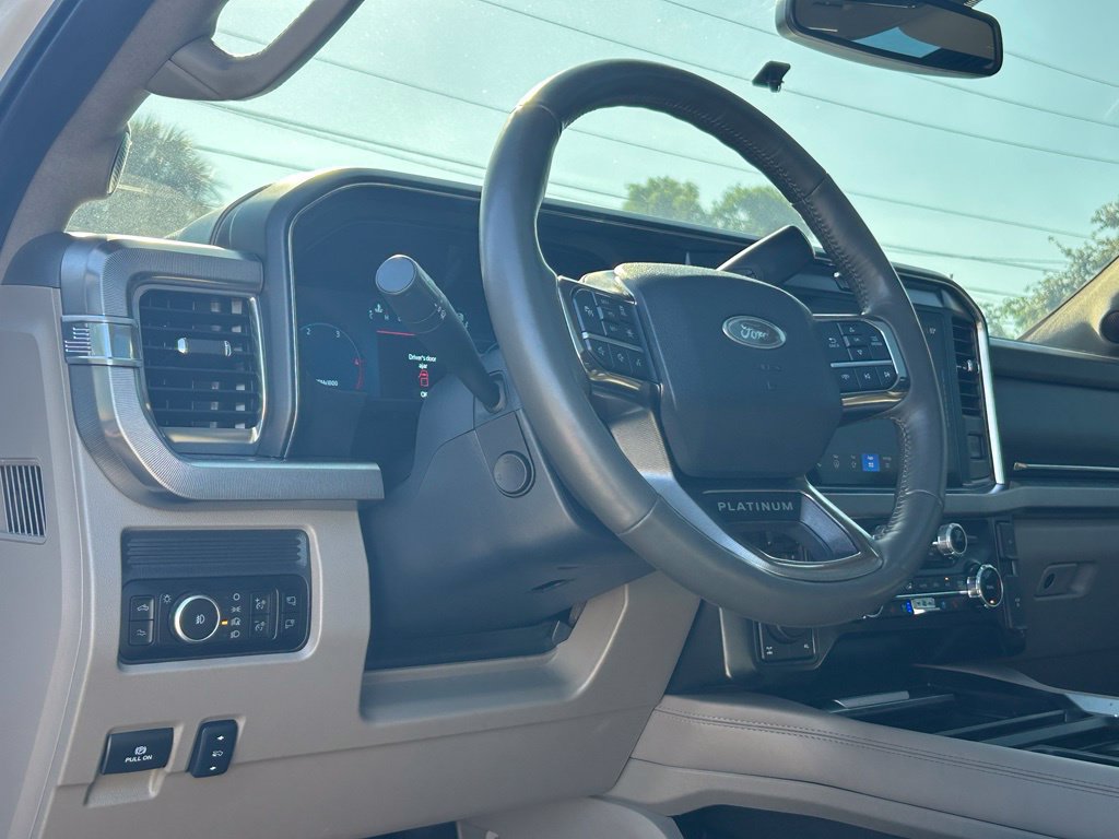 Certified 2025 Ford F350 Platinum w/ Platinum Plus Package AWD/4WD image 35