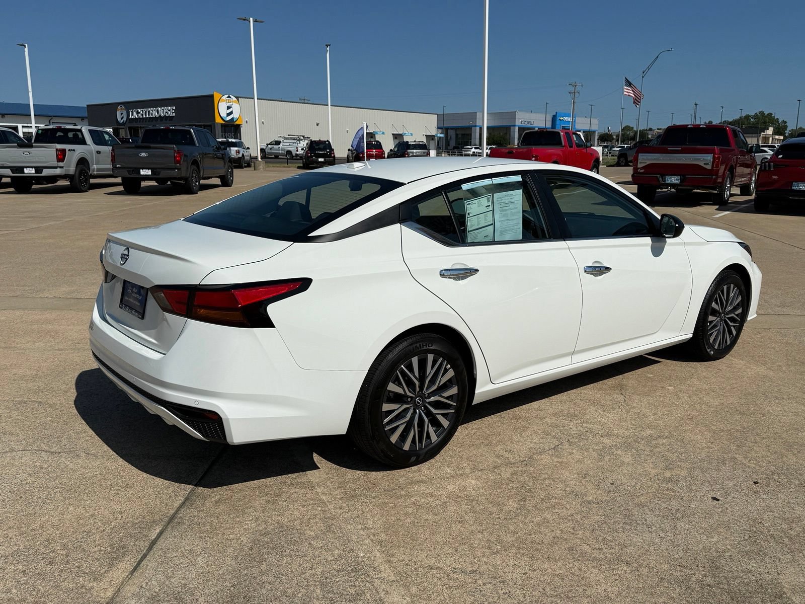 Used 2025 Nissan Altima 2.5 SV FWD image 5