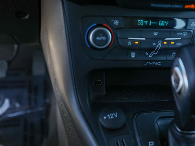 Certified 2018 Ford Focus SEL FWD image 37
