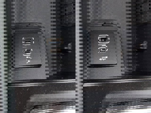 Certified 2025 Ford Expedition Active image 26