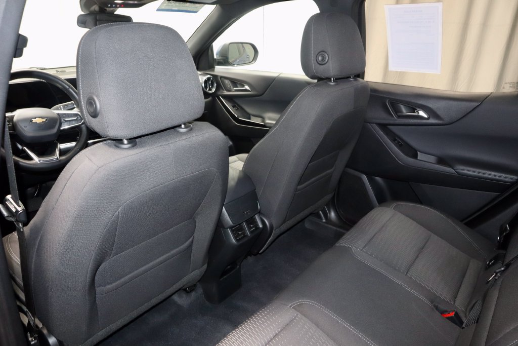 Used 2025 Chevrolet Equinox LT AWD/4WD image 22