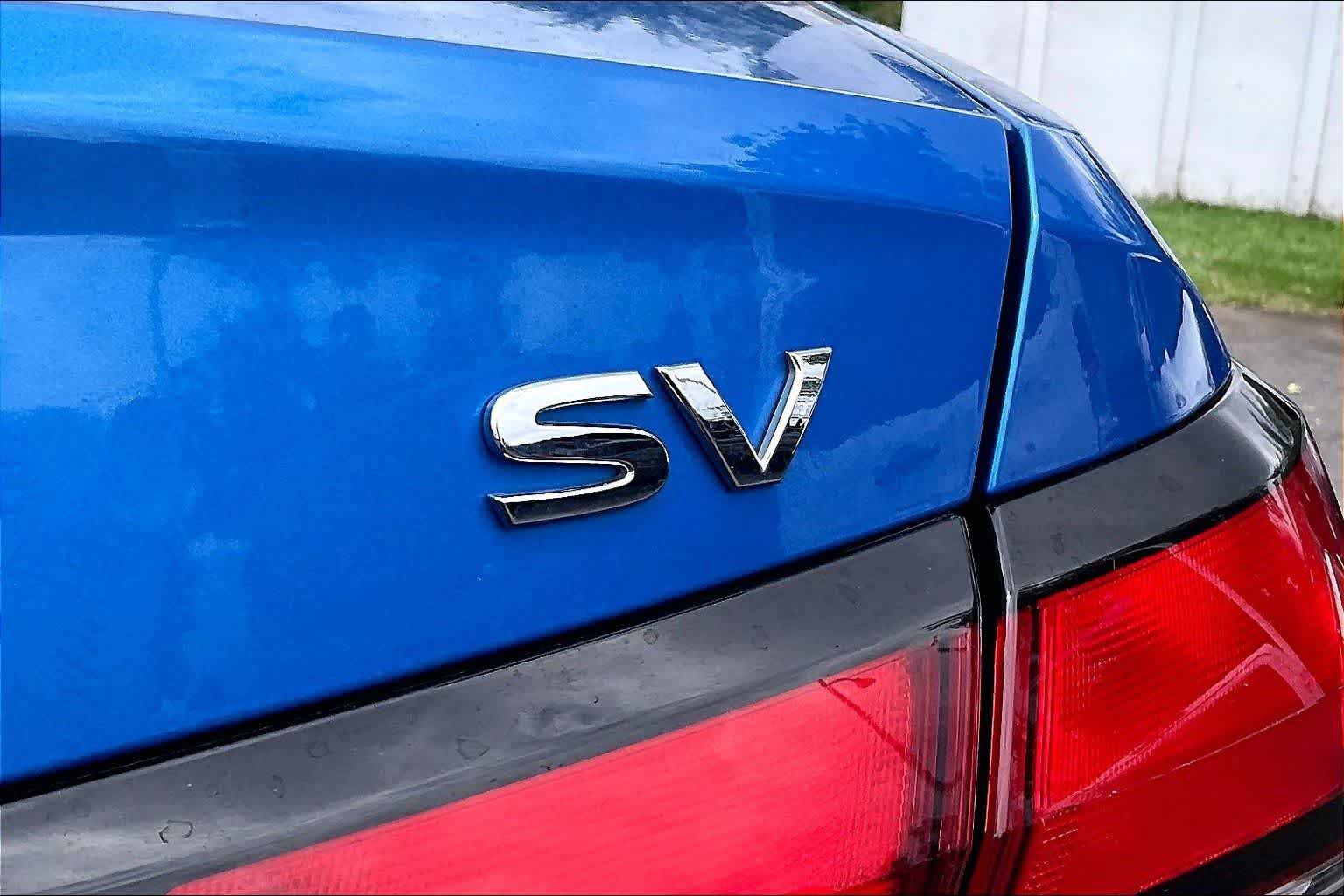 Used 2023 Nissan Versa SV FWD image 7