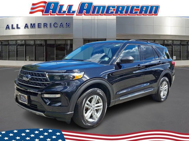 Certified 2024 Ford Explorer XLT w/ Equipment Group 202A AWD/4WD image 1