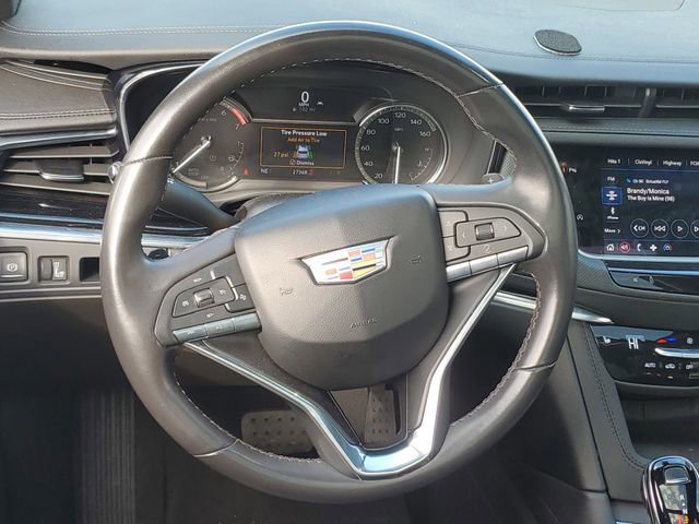 Used 2023 Cadillac XT6 Luxury image 12