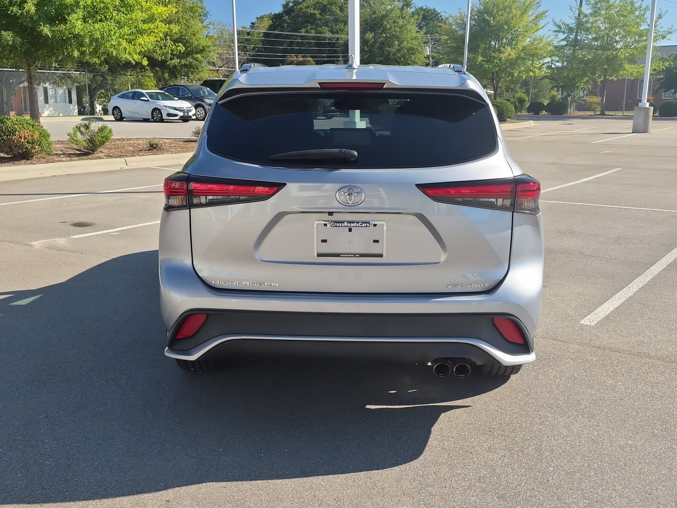 Used 2023 Toyota Highlander XSE AWD/4WD image 5