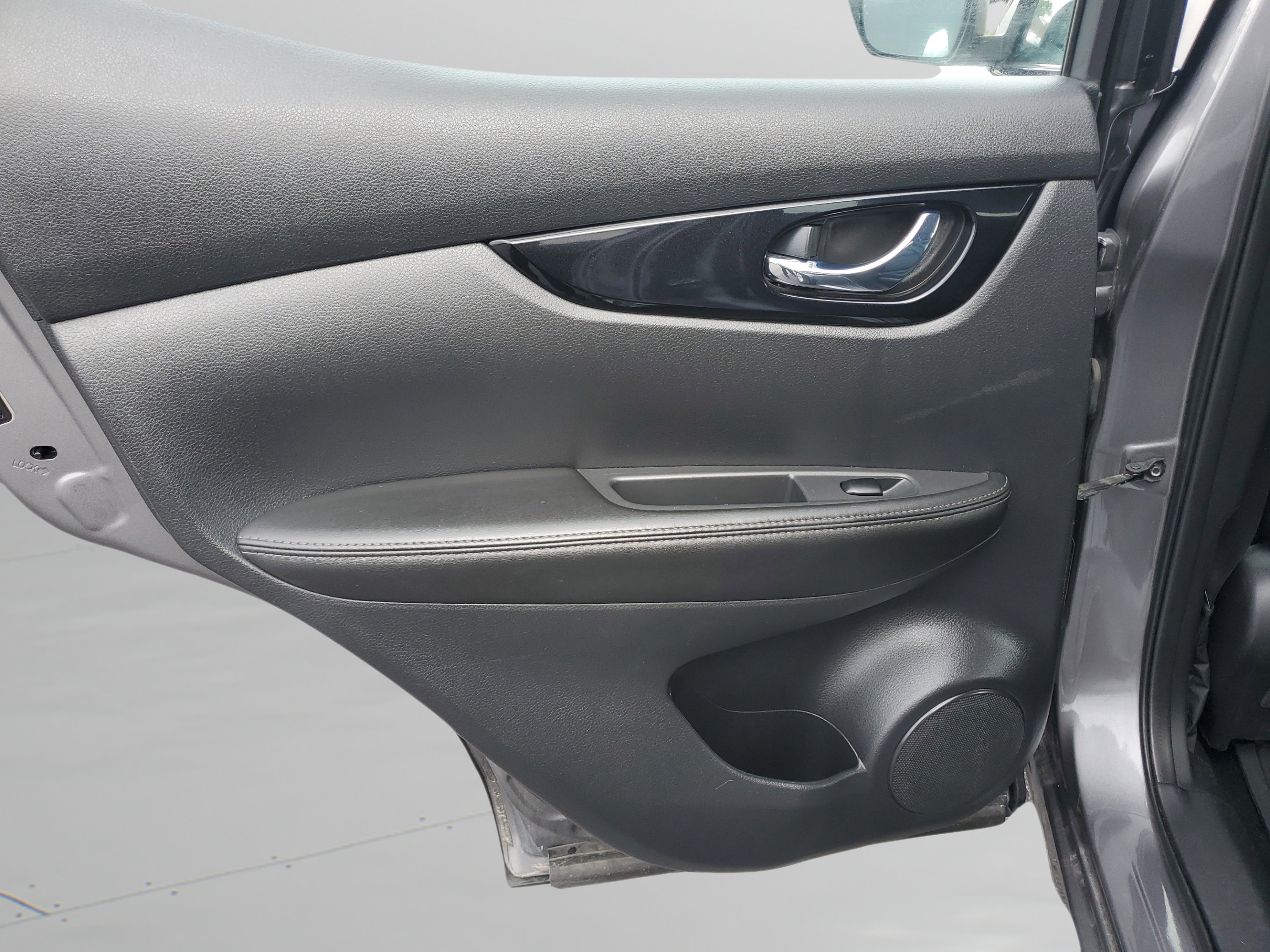 Used 2022 Nissan Rogue Sport SV w/ Technology Package AWD/4WD image 13