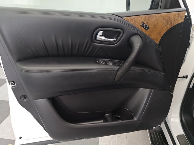 Used 2024 Nissan Armada SL w/ Captain's Chairs Package AWD/4WD image 37