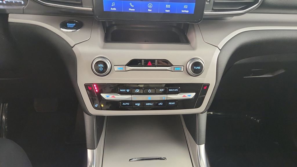 Certified 2024 Ford Explorer XLT w/ Equipment Group 202A image 18