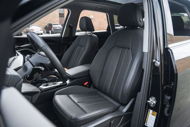 Used 2025 Audi Q5 Premium w/ Convenience Package AWD/4WD image 20