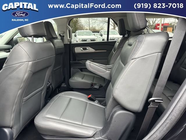 Certified 2025 Ford Explorer Active w/ Active Comfort Package image 16
