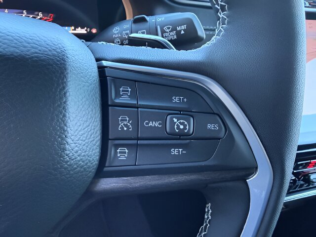 Used 2025 Jeep Grand Cherokee Limited AWD/4WD image 21