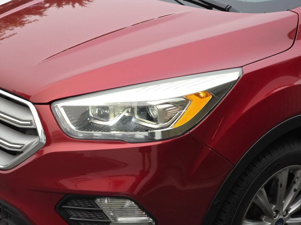 Certified 2018 Ford Escape Titanium AWD/4WD image 29