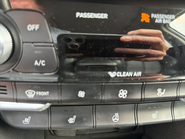 Used 2020 Hyundai Santa Fe Limited FWD image 15
