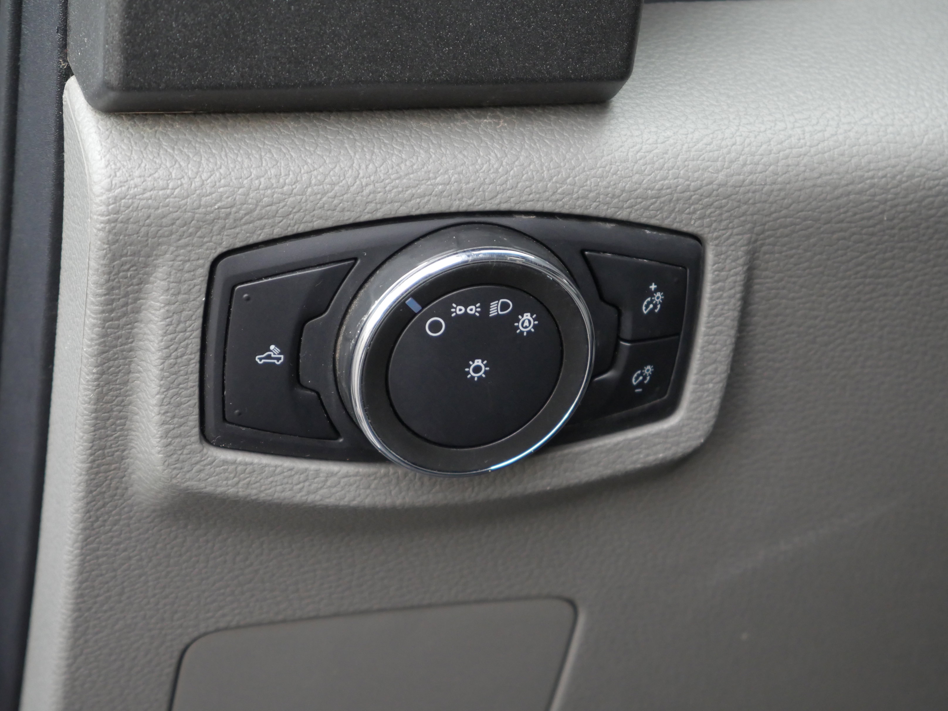 Certified 2021 Ford F250 XL w/ Power Equipment Group image 5