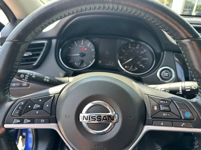 Used 2020 Nissan Rogue SV w/ Sun & Sound Touring Package AWD/4WD image 31