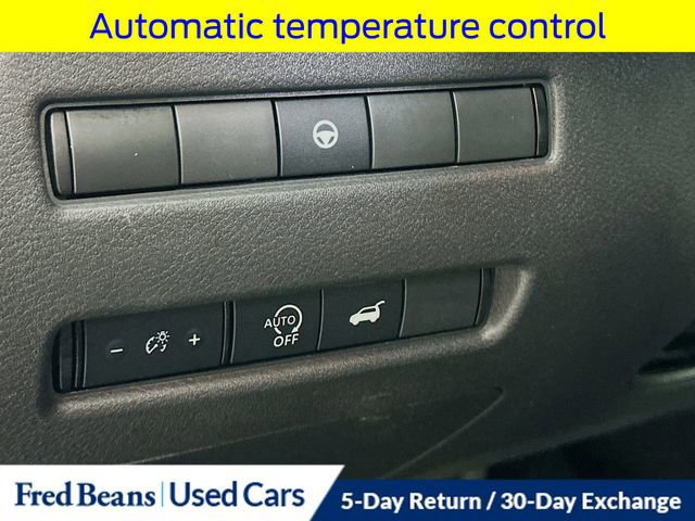 Used 2023 Nissan Rogue SL w/ SL Premium Package image 13