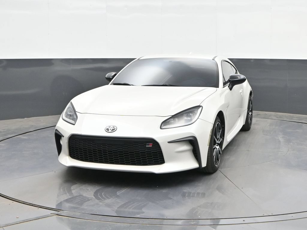 Used 2023 Toyota GR86 RWD image 22