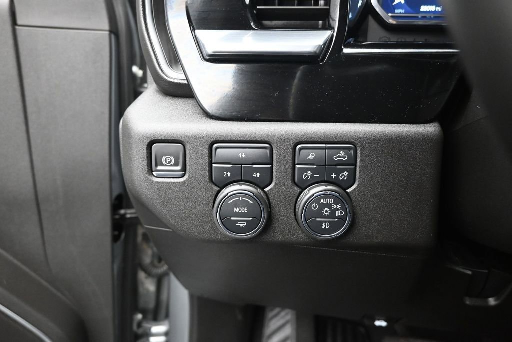 Used 2025 Chevrolet Silverado 2500 LT w/ Trail Boss Package AWD/4WD image 13