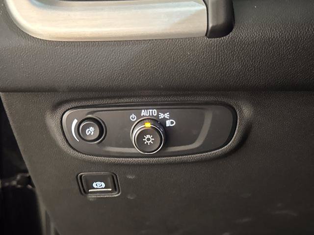 Used 2024 GMC Terrain SLE FWD image 18