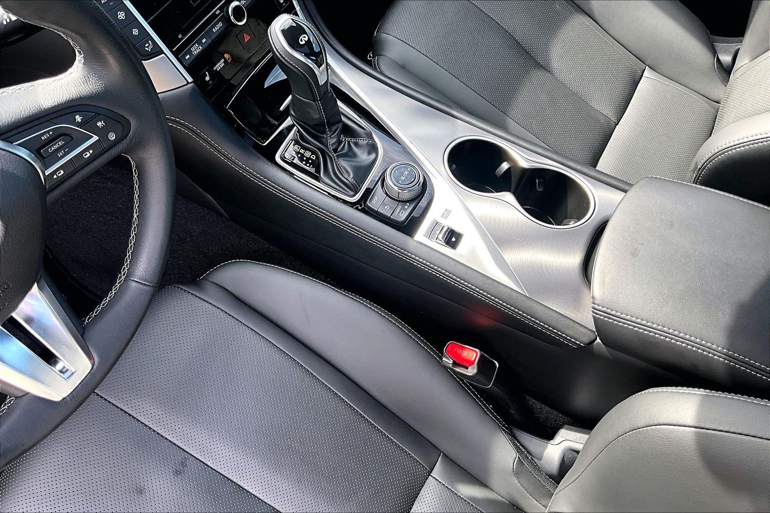Used 2022 INFINITI Q60 3.0t Luxe w/ Cargo Package AWD/4WD image 17