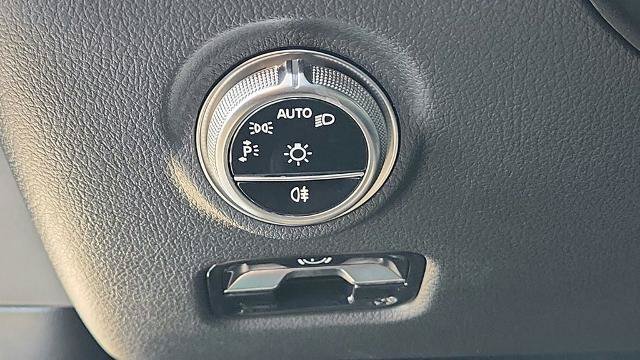 Used 2026 Mercedes-Benz C 300 Sedan image 10